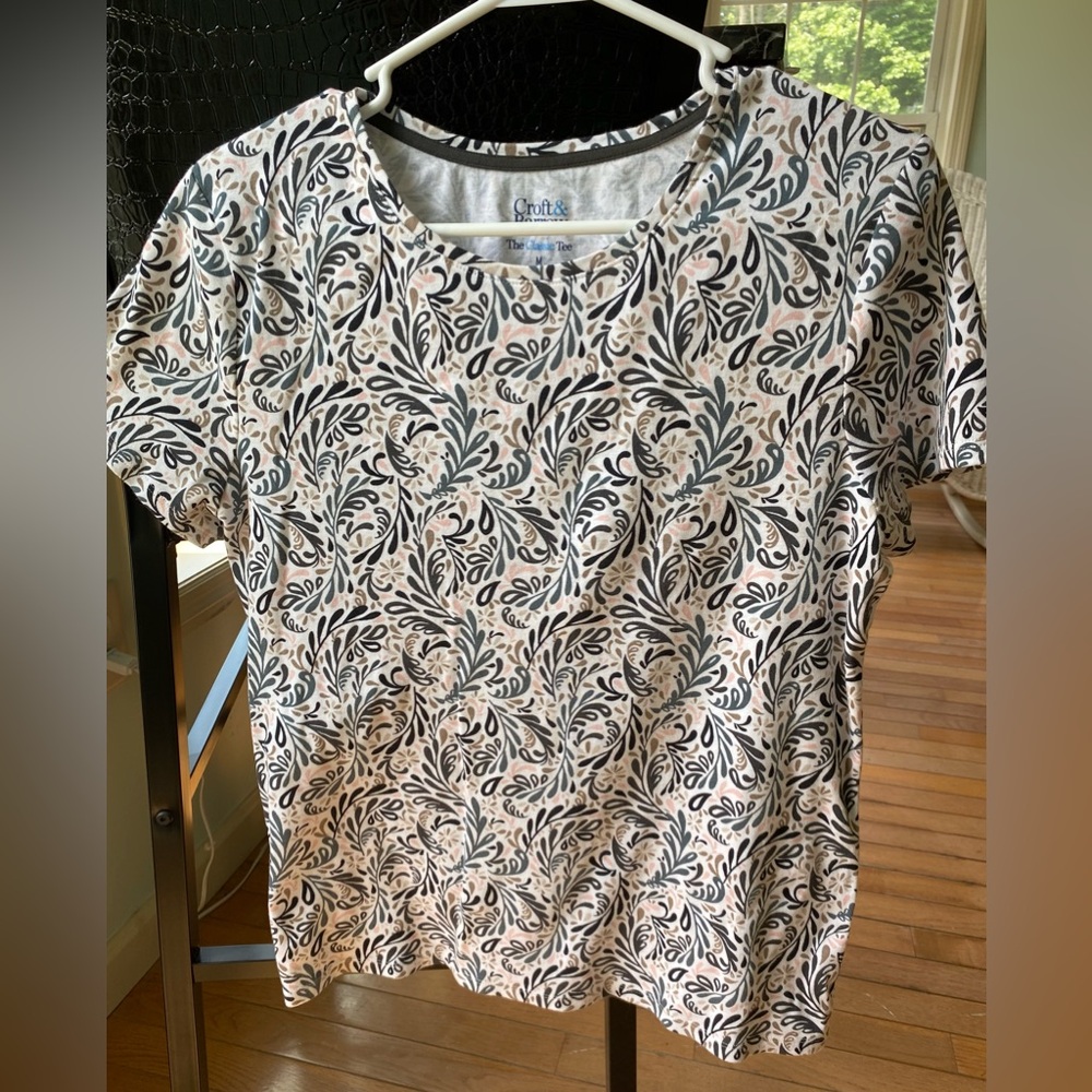 NWOT Croft & Barrow The Classic Tee paisley floral pattern